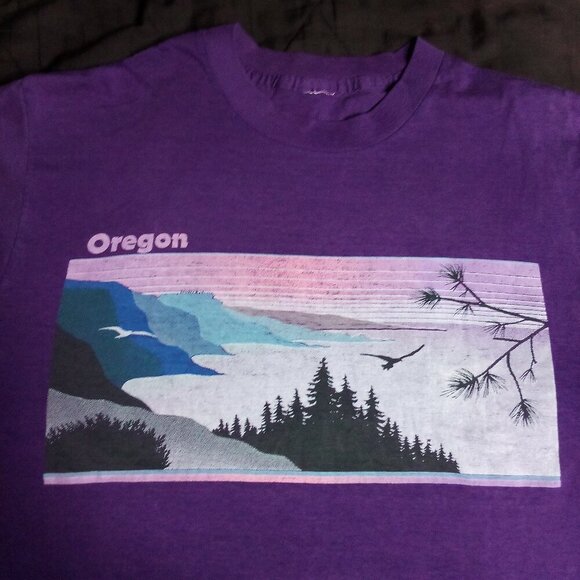Vintage Oregon Coast Landscape T-Shirt - Picture 1 of 4